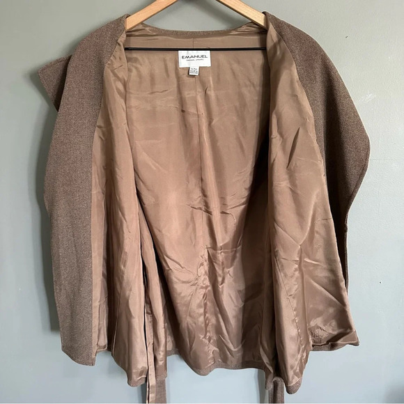 Emanuel Ungaro Women's Dress‎ Jacket. - Picture 2 of 10